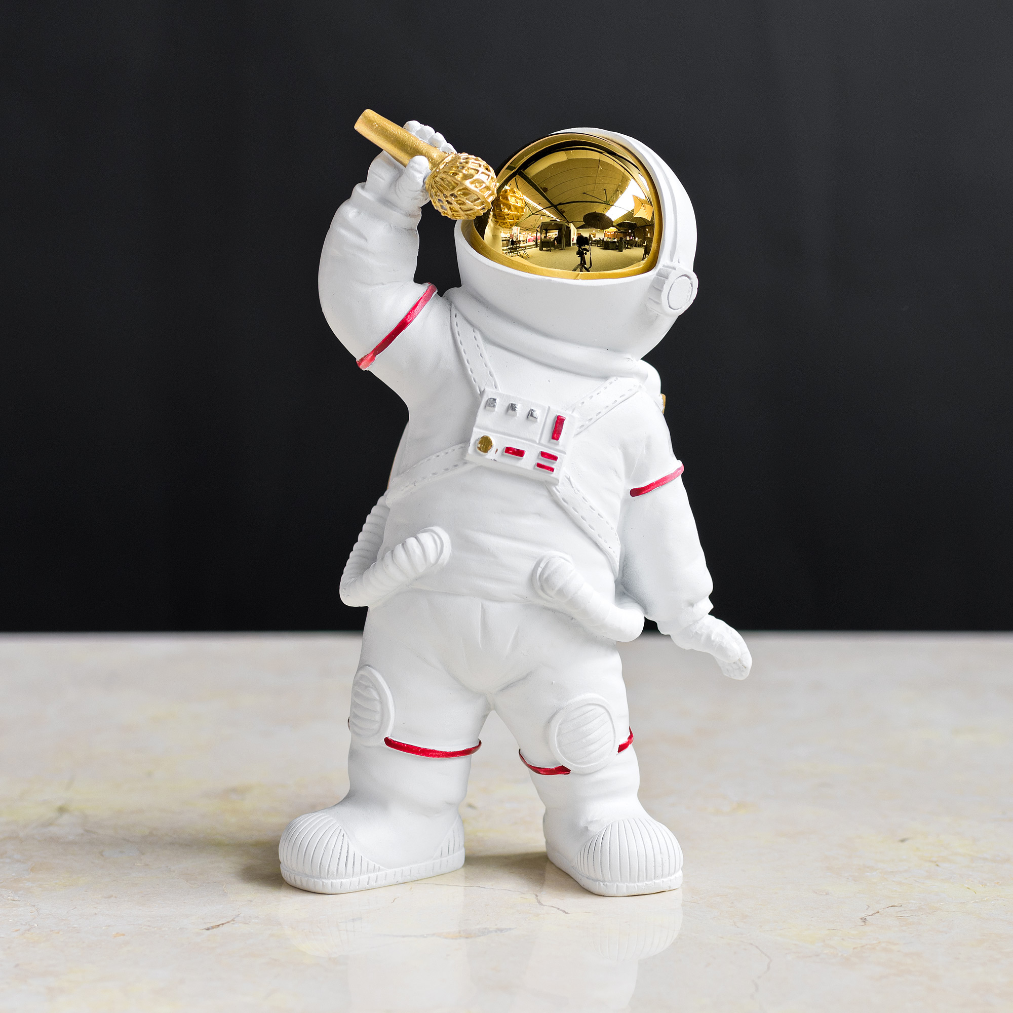 cs35_astronaut_microphone_figurine (1)